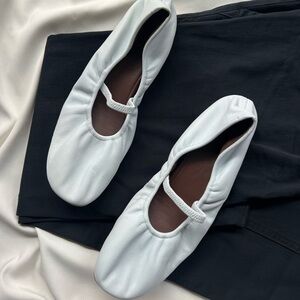 REFORMATION BLUE BUFFY RUCHED BELLET FLAT ✨🩰